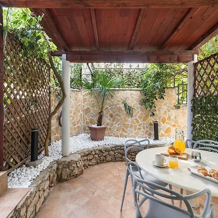 Modern In Slatine With Terrace Trogir