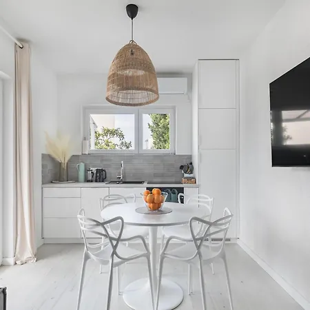 Apartment Modern In Slatine With Terrace