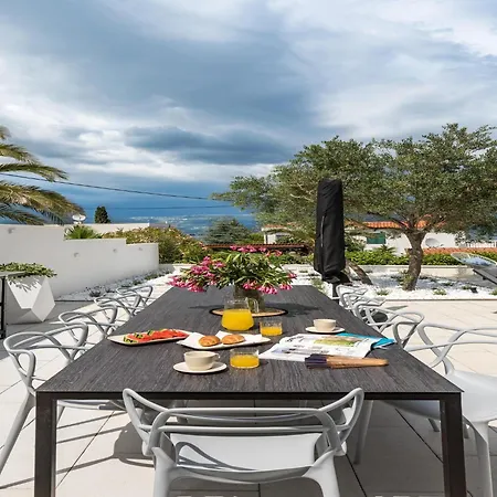 Apartment Modern In Slatine With Terrace Trogir