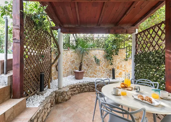 Modern In Slatine With Terrace Trogir