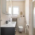 Appartamento Modern In Slatine With Terrace