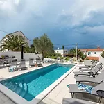 Appartamento Modern In Slatine With Terrace Traù