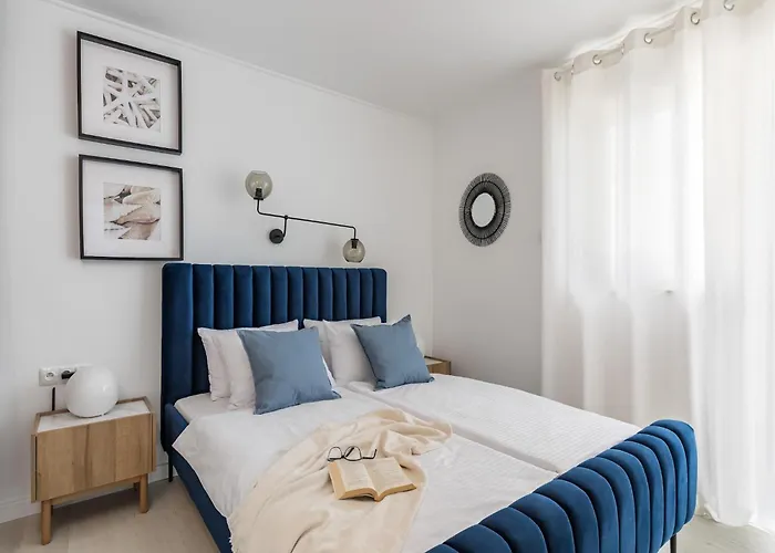 Apartman Modern In Slatine With Terrace